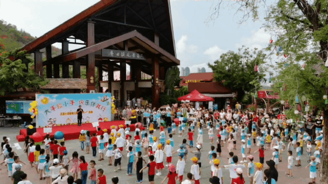 7ebea12ac55b479fa95ab37170e53bf8-sz_1361253.gif